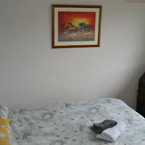 cheltenham-entire-rental-apartment-for-couples-or.cardiffhotelswales.com/